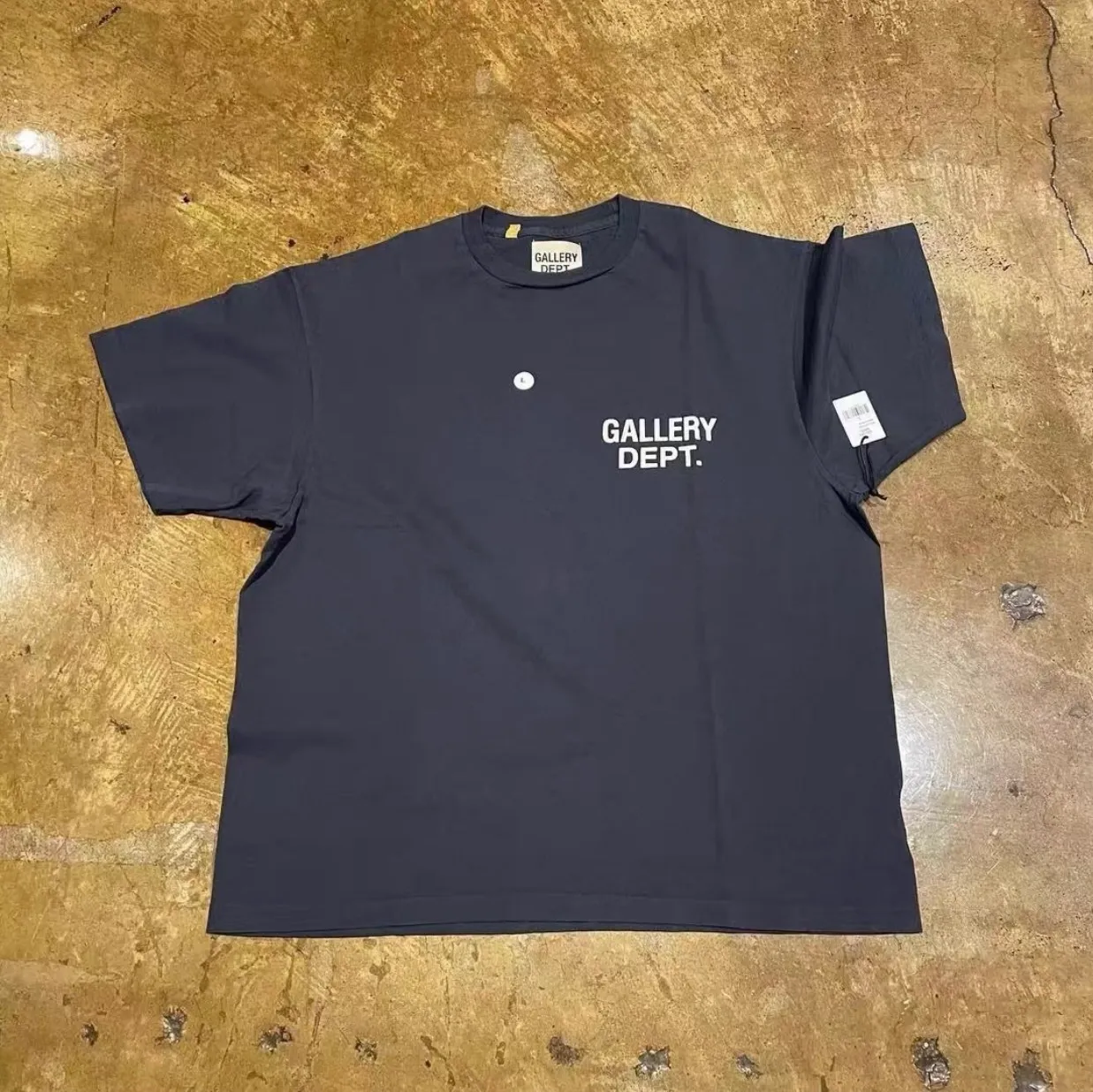 GALLERY DEPT. SOUVENIR TEE Black English LOGO short sleeves, washed black S-XL, classic basic style, washed and distressed, cylindrical seamless linen and cotton fabric, loose fit